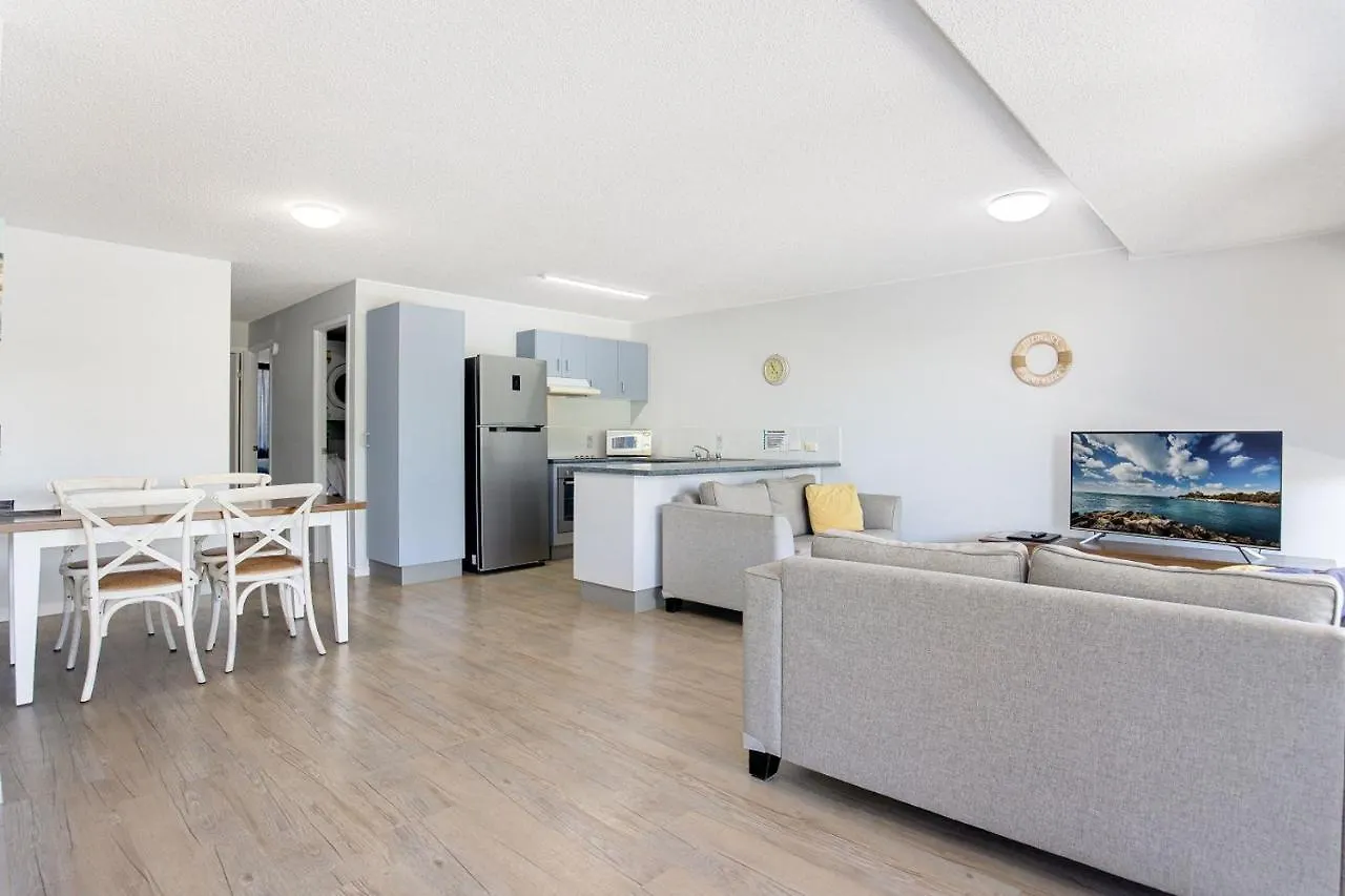Coral Sea Apartments Maroochydore 3*,  Australia